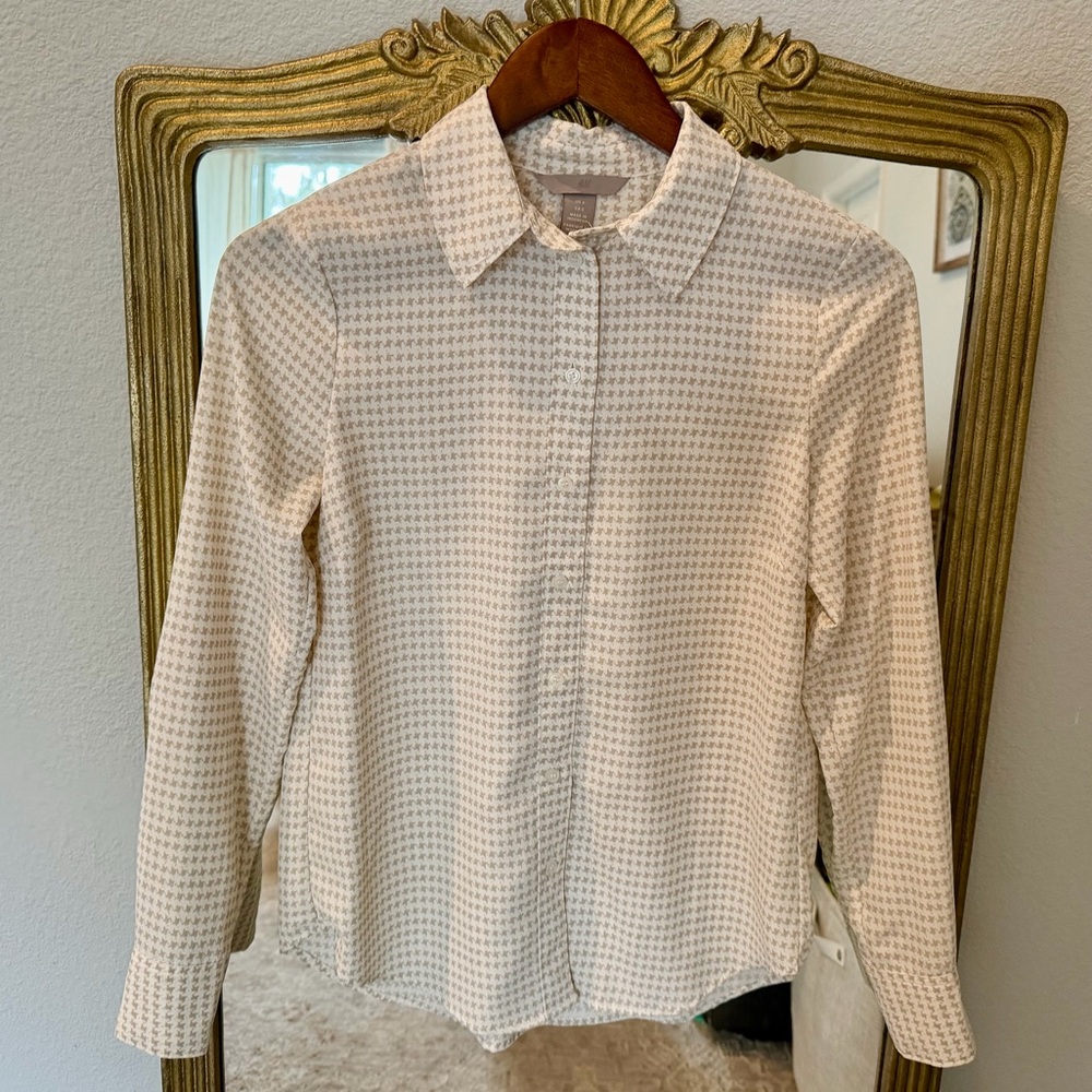 H&M Cream and White Bottom Down Blouse